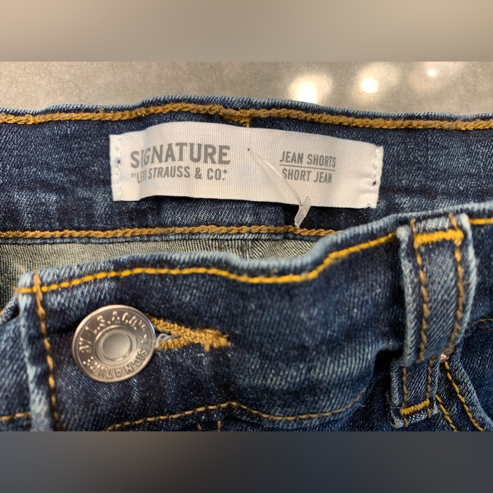 LEVI’S Signature Jean Shorts - Picture 3 of 7
